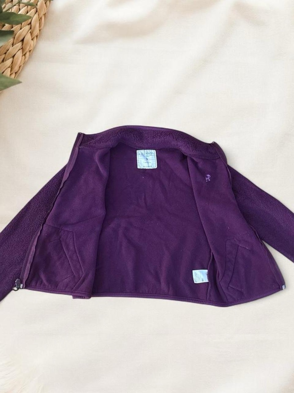Girls XS 5 Year Purple Micro Fleece Jacket - Cozy Full Zip Collared Fall Layer - Picture 2 of 5